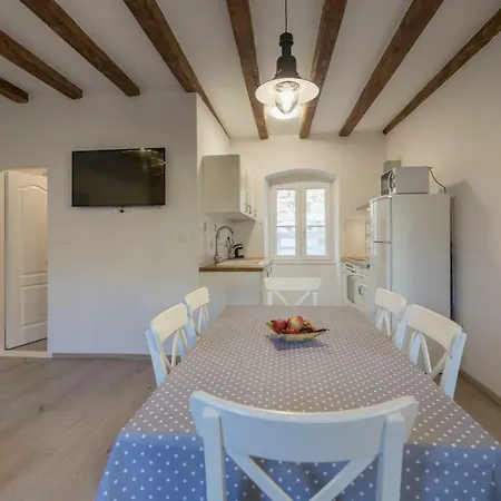 Appartement Central Stone House